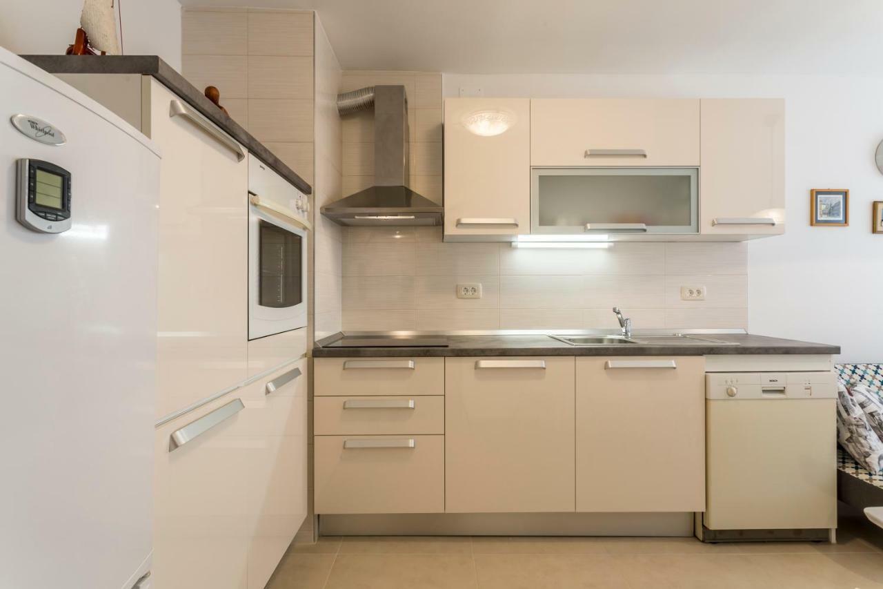 Modern Apartment Near The Beach And Center Of Split Extérieur photo