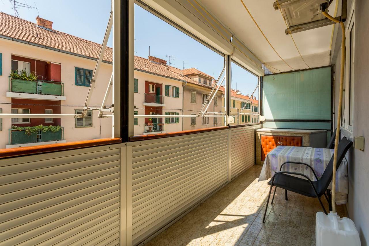 Modern Apartment Near The Beach And Center Of Split Extérieur photo